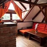 Apartmanovy Dum 13 Podkrovi 2 Διαμέρισμα Seč