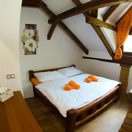 Apartmán Apartmánový Dům 13 Podkroví 2 Seč