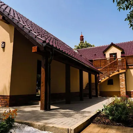 Apartmanovy Dum 13 Podkrovi 2 Apartment