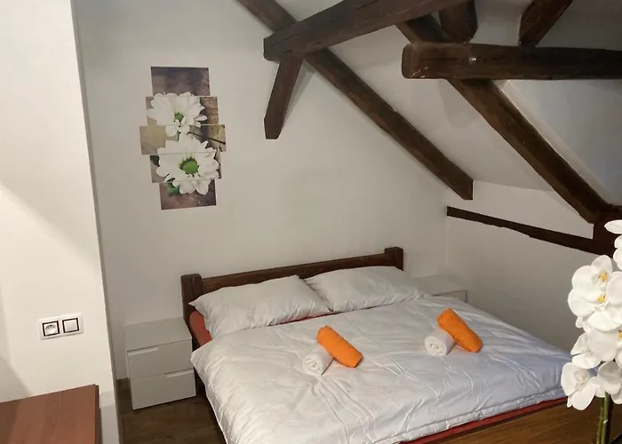 Lägenhet Apartmanovy Dum 13 Podkrovi 2 *