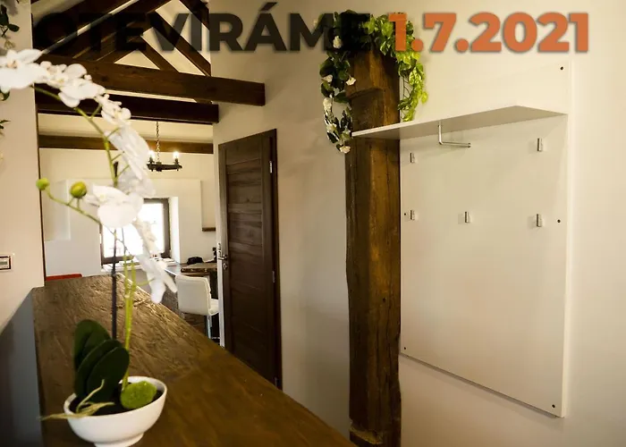 Lägenhet Apartmanovy Dum 13 Podkrovi 2