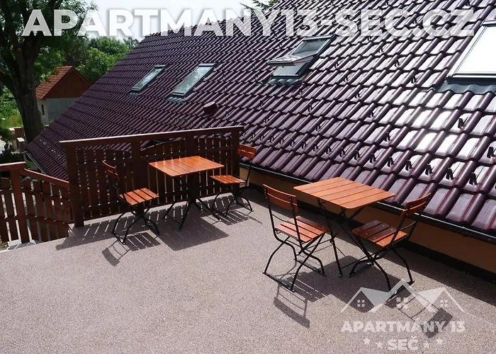 Apartmanovy Dum 13 Podkrovi 2 * Seč