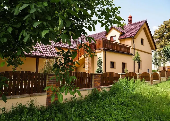 Apartmánový Dům 13 Podkroví 2 Appartamento *